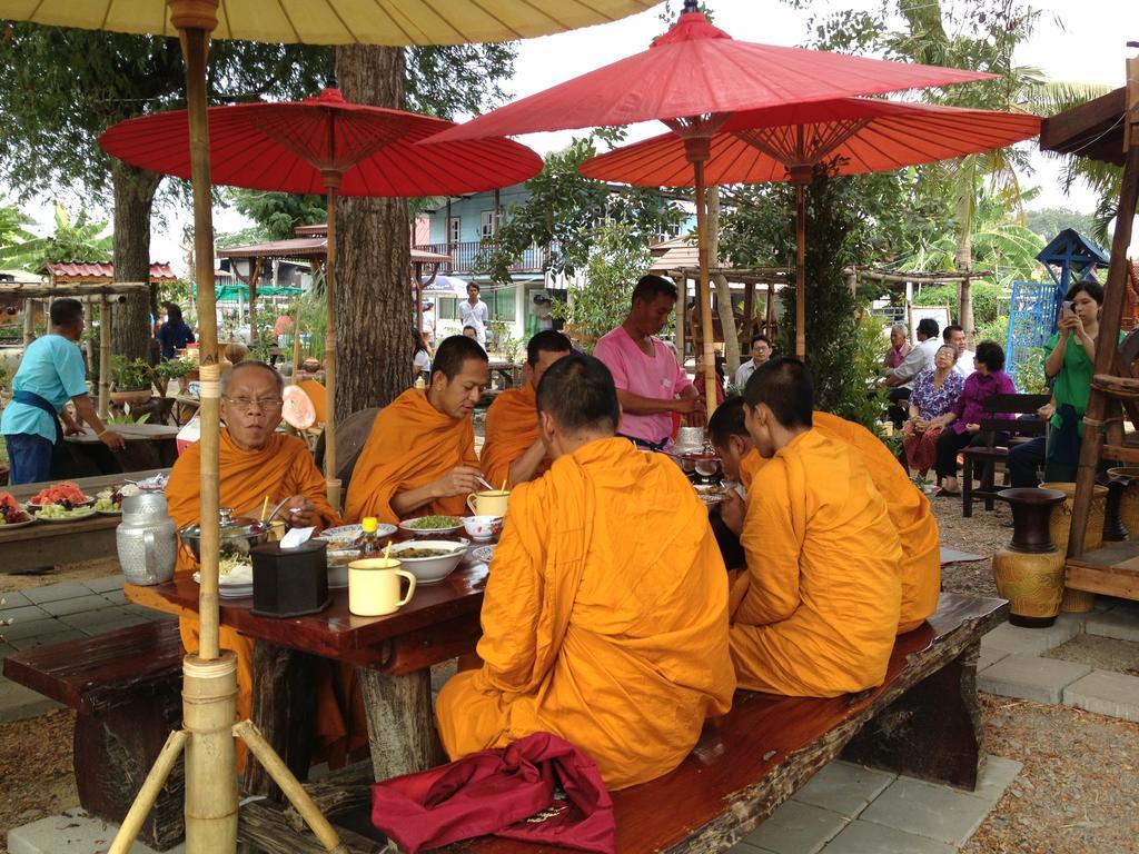 The Little Lopburi Village Exterior foto